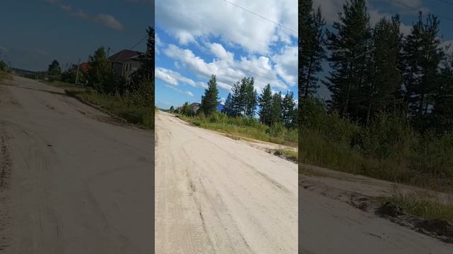 улица Яблоневая на велосипеде.