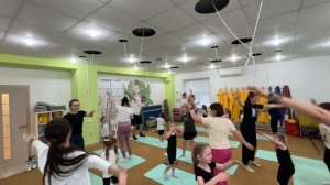 Танец-игра для детей и родителей «Ку-ку» на занятиях хореографией .