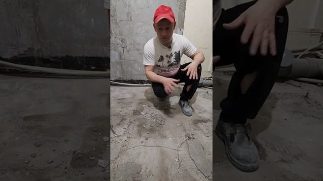 Ремонт санузлов в Санкт-Петербурге | Демонтаж стяжки  #ремонтквартирспб#ремонтванныхкомнатспб