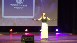 "БЕЛЫЙ ВАЛЬС" поёт Анна Караванова