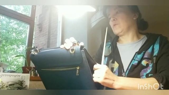 Полирую и крашу урезы на сумке. Запись прямого эфира из инстаграма