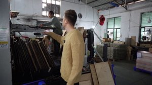 Производство бумажных пакетов с логотипом