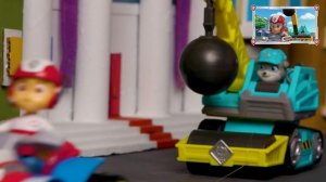 Щенячий патруль | Игрушки PAW Patrol спасают РОБОТОВ и останавливают утку-робота (ЧАСТЬ 2) | Nick Jr