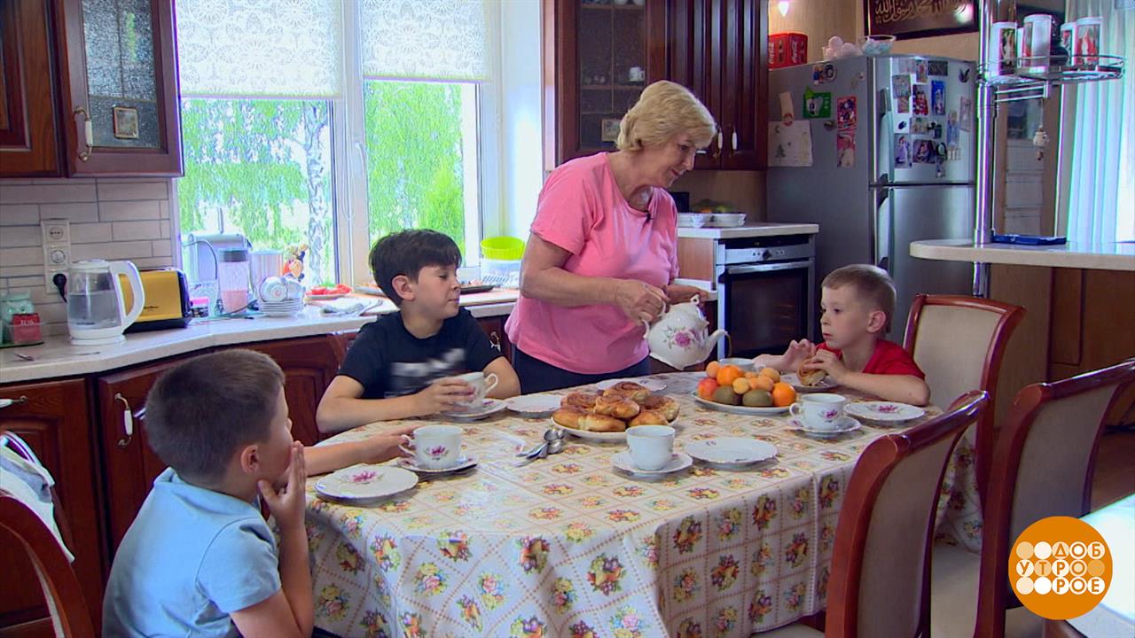 У бабушки не похудеешь... Доброе утро. Фрагмент выпуска от 10.07.2025