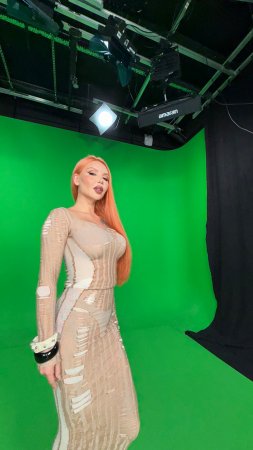 Сегодня четверг — а значит, в 00:00 смотрим чарт 10 SEXY в эфире МУЗ ТВ🩷📺