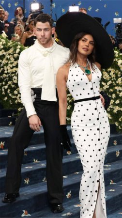 Шикарные!, - Приянка Чопра и Ник Джонас на Met Gala 2025