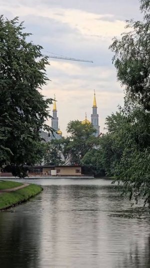 В Екатерининском парке Москвы