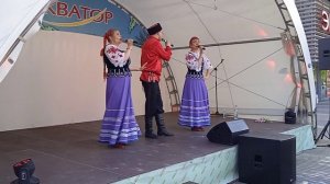 VID_20250613_ ,,Роза 🌹 белая, 🍒 вишня спелая..,