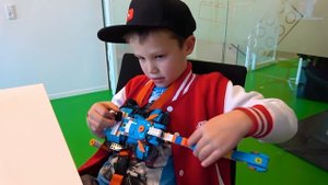 Мистер Макс ВЛОГ Перезагрузка Lego House Дания Белунг Макс и папа на открытии