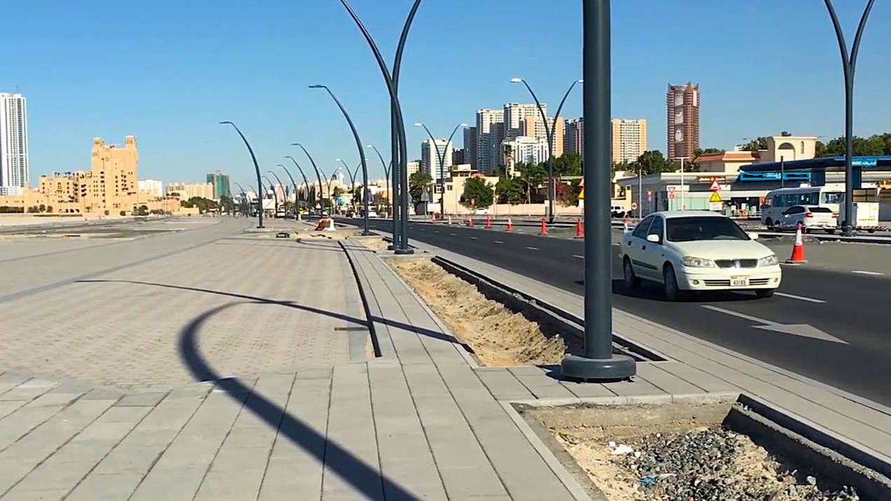 Шарджа ОАЭ  -  Прогулка по красивой набережной Аль-Маджаз