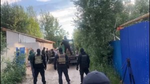 У Сургутского блогера, который держал льва в ужасных условиях, наконец-то изъяли животное !!!