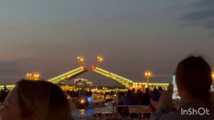 Выходной день и ночная экскурсия на разводные мосты