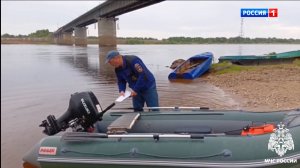 Государственные инспекторы по маломерным судам проводят освидетельствование лодок и катеров