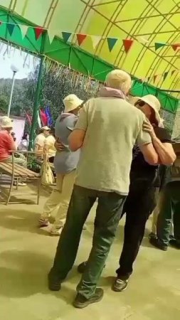 Может, здесь твоя половинка?..
