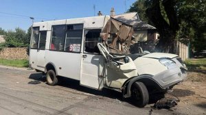 Пенсионер на Renault устроил смертельное ДТП с маршруткой в ДНР