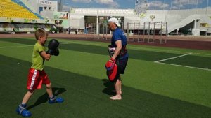 Кикбоксинг, работа на лапах Туймаада, жара