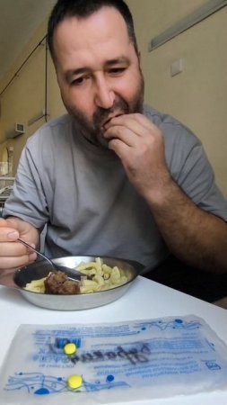🔰Когда привык макарошки есть с кетчупом и подливой)))🍝😜🥣