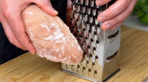 Не размораживайте куриную грудку, просто натрите ее! Быстро, просто и вкусно