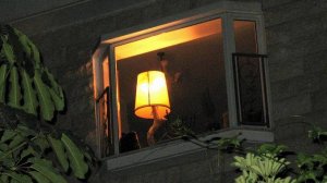 Настольной лампы свет