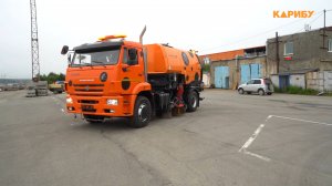 Магаданский «ГЭЛУД» получил новую машину-пылесос для уборки улиц