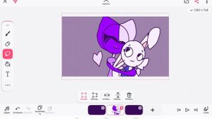 посмотри белый кролик который с кофточкой синей и 2 жёлтых пуговицы❤️💜❤️💜