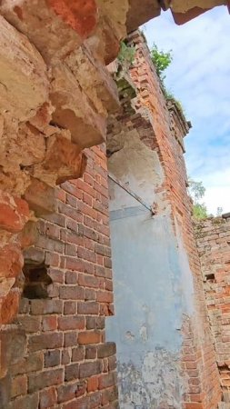 Храм Крестовоздвиженья в селе Селифонтово Ярославской области России