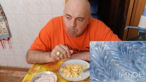 Мукбанг. Скрэмбл с сыром, мясная нарезка и кофе. О шаровой молнии.