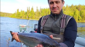 ЩУКА 5,5 кг и ХАРИУС. ПРОДЫРЯВИЛИ И ПОТЕРЯЛИ ЛОДКУ. Рыбалка со всеми прелестями!
