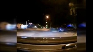 Над Челябинском и Миассом пронесся метеор. Местные жители сняли кадры этого редкого события. Уличные