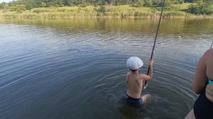 Рыбалка с семьёй. Отдыхаем, ловим крупняков))) 😂