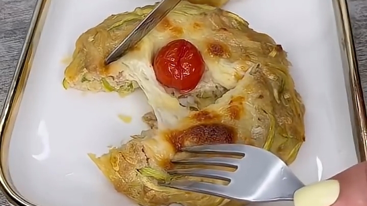 Вкусный Рецепт из кабачков...🍽🧀🍅😋    в описании ✍️