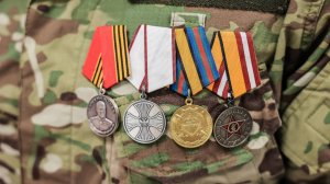 Во имя спасения жизней: военному медику из Мытищ передали оборудование