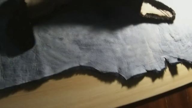Замена меха на съемном воротнике с норки на овчину.