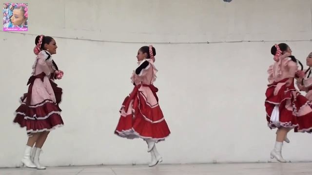Фольклорный балет Масехуани Ла полака3