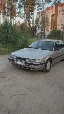 Видеообзор автомобиля Мазда 626 1987 года выпуска.