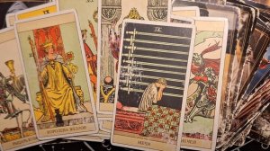 ТАРО РАСКЛАД/ КОГО ВЫ ВЫВЕДИТЕ НА ЧИСТУЮ ВОДУ?!   т. 89895342359 смс. WhatsApp