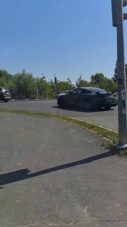 Спорткар ниссанн ГТР