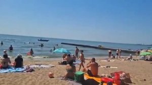 Июль, жара, солнце, море.