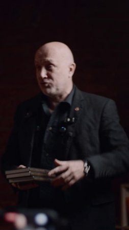 Шутка про свои книжки