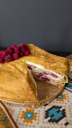 Нежнейший блинный торт с малиновой начинкой