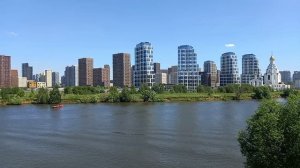 Прогулка по аллее " Дорога Жизни " вдоль реки Москвы