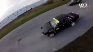 Колесо обулось обратно