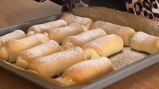 Булочки с персиками...🥐🍑😋    Рецепт в описании ✍️