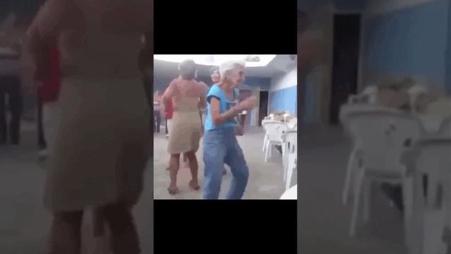Какая бабуля, что за слова...