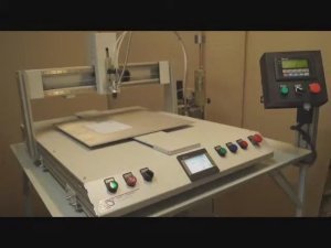 Настольный робот-манипулятор для герметизации светодиодных плат