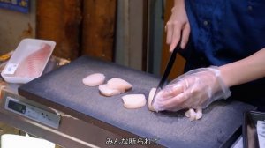 She Cuts Giant Tuna with Skill and Power: The True Story of Japan’s Tuna Princess