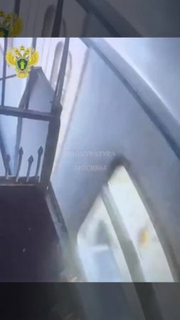 ‼️На Тургеневской пассажир проник в служебную зону станции прямо перед поездом‼️