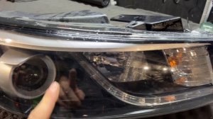 Kia Carnival - ремонт фар, замена линз, диодные Expression Drive