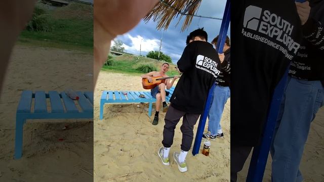 Гитара на пляже в Тамбове