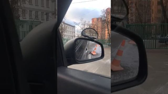 Упражнение заезд в гараж задним ходом
